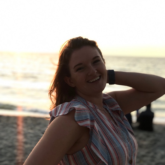 Meet your Posher, Jennifer - Picture 1 of 1